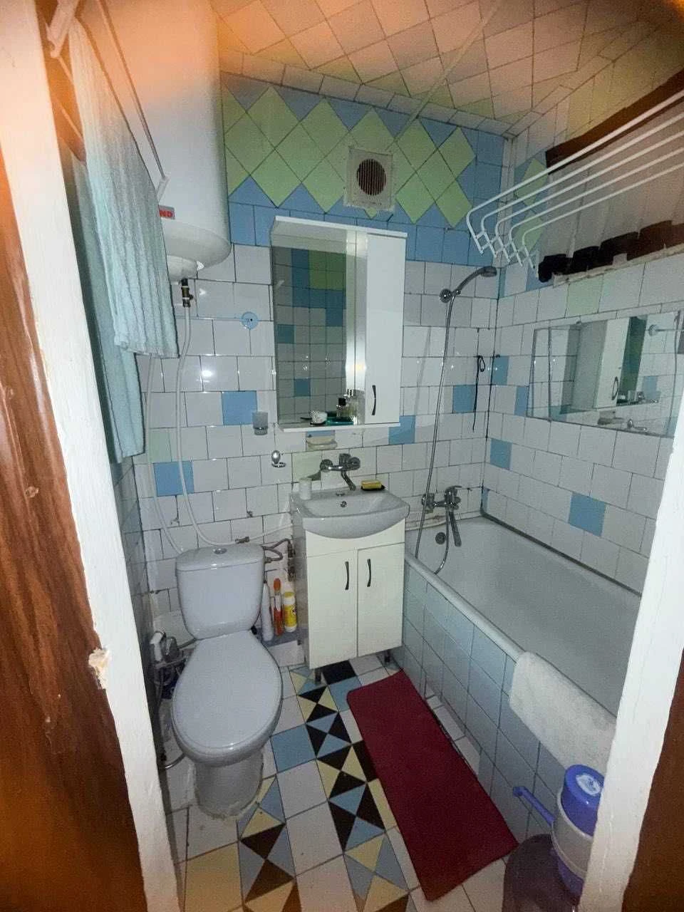 Продам  2-кімнатну квартиру на Черемушках вул.Генерала Петро