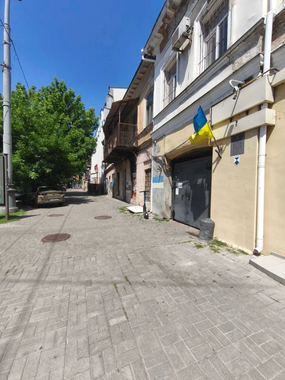 Продам 1-комнатную 38 кв.м в  Центр города с отличной локаци