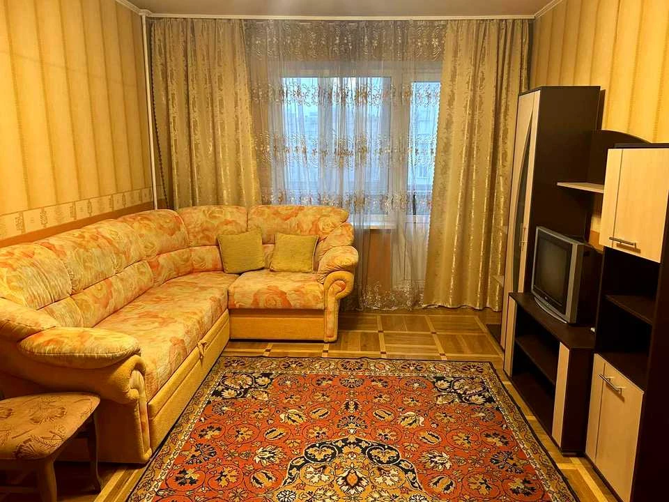 Квартира. Київ, Ревуцького вул.