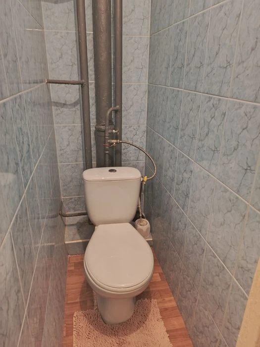 For sale: 1-room apartment near Studencheskaya and Saltovka metro stations.
