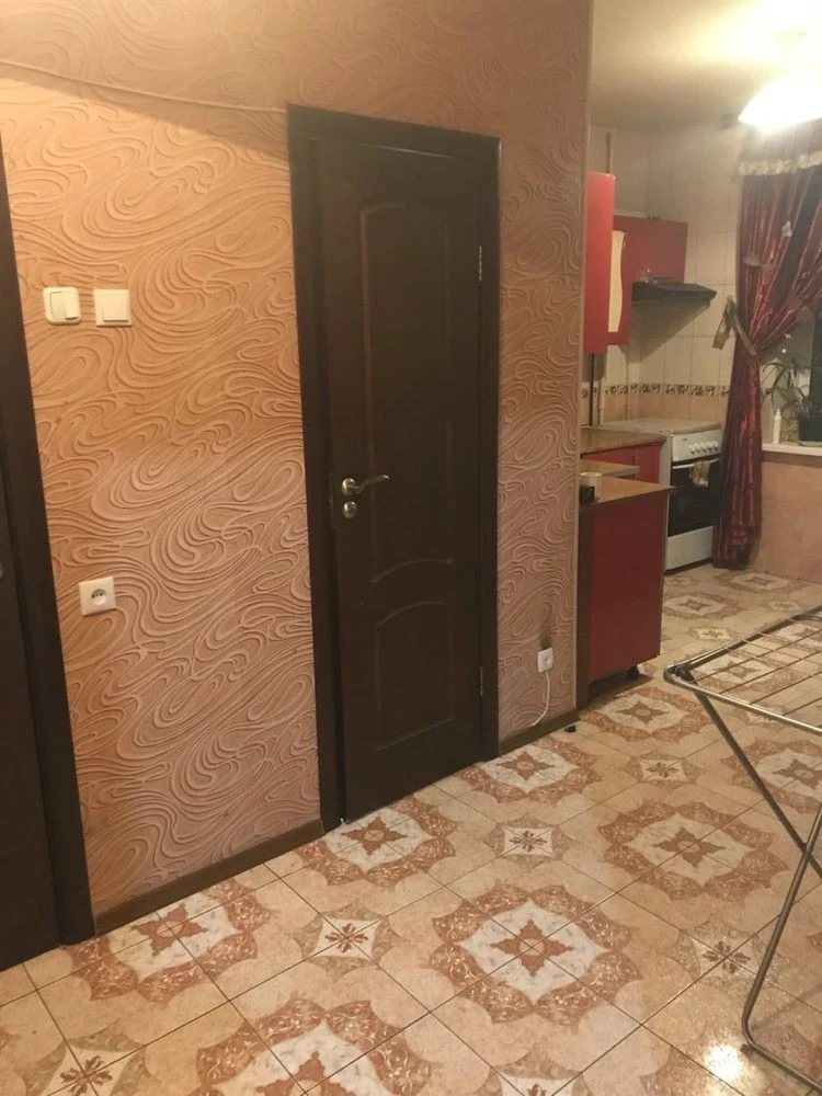Сдам 1- комнатную квартиру М Минская для девушки