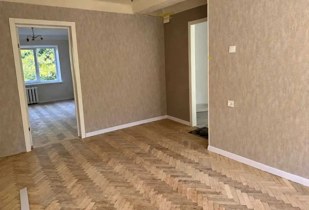 Продаж 2- кімнатной квартири загальною площею 46 кв.м. по в.