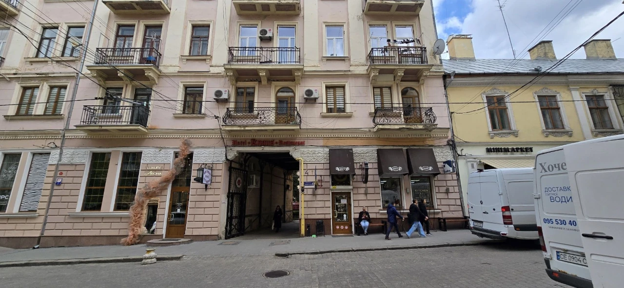 Продається 3 кім. в самому центрі міста