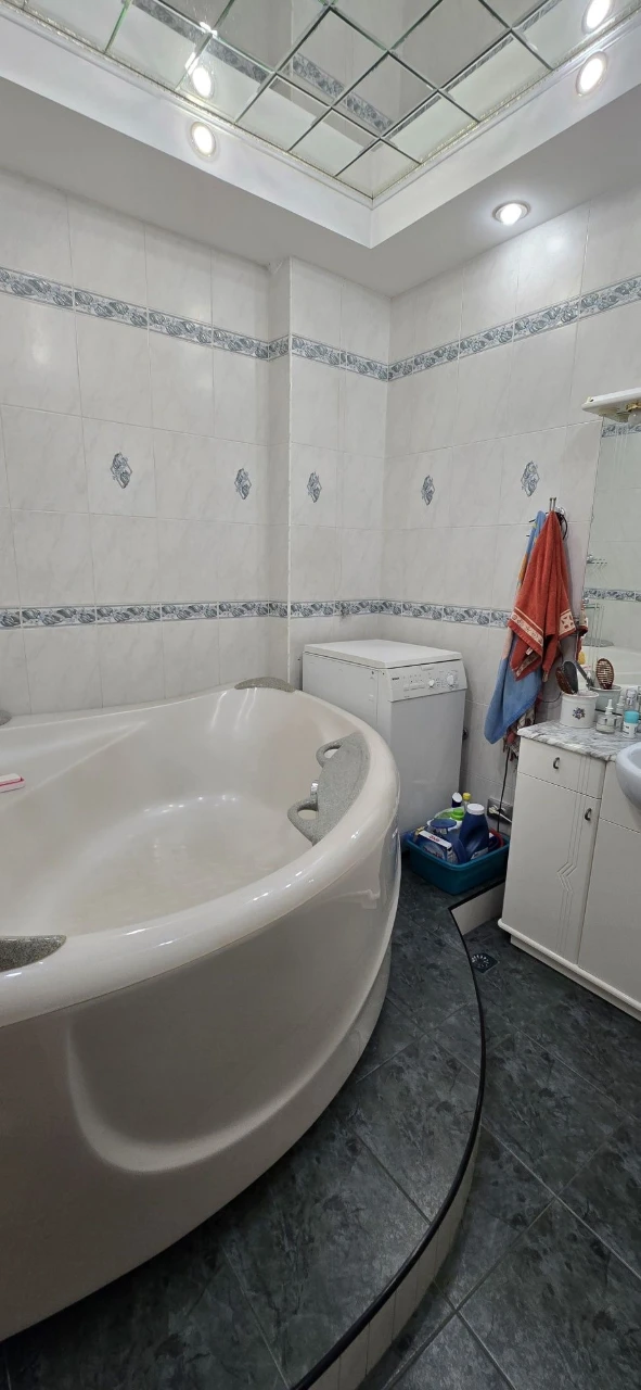 Продається 3 кім. в самому центрі міста