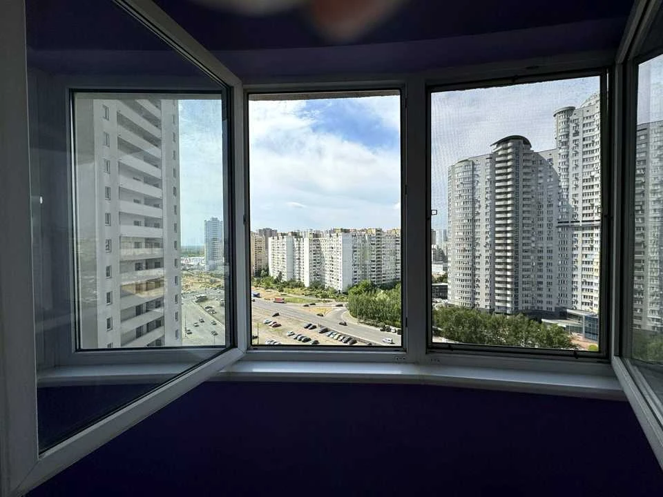Квартира. Київ, Олександра Мишуги вул.