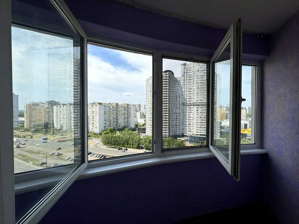 Квартира. Київ, Олександра Мишуги вул.