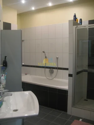 Оренда! 2-х кімн. вул. Володимирська 79 та паркомісце, м Льв