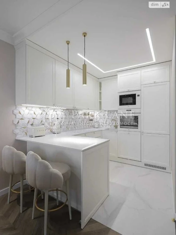 Продаж 2к квартири з ремонтом 79 кв м 8й пов ЖК Файна Таун