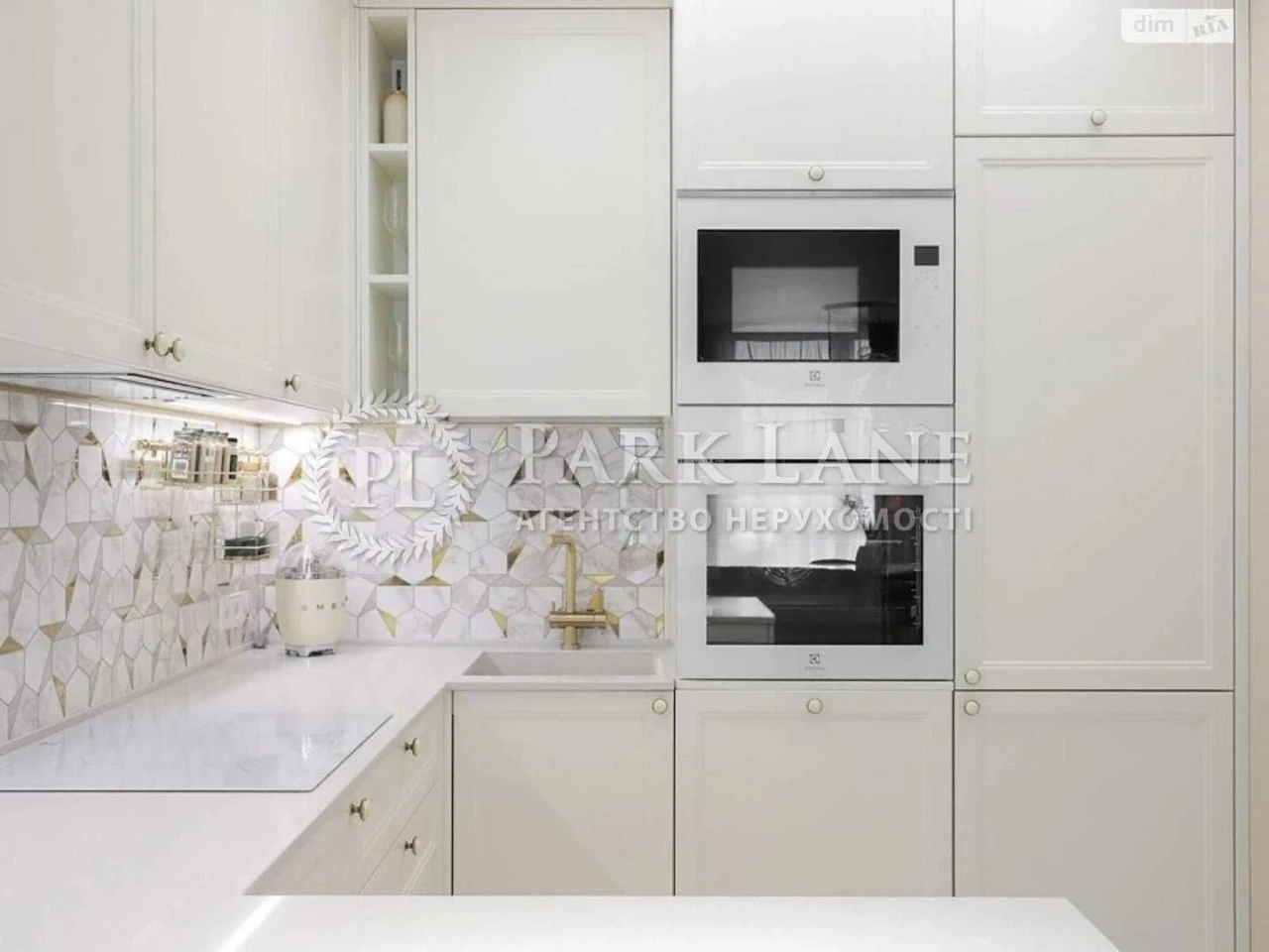 Продаж 2к квартири з ремонтом 79 кв м 8й пов ЖК Файна Таун