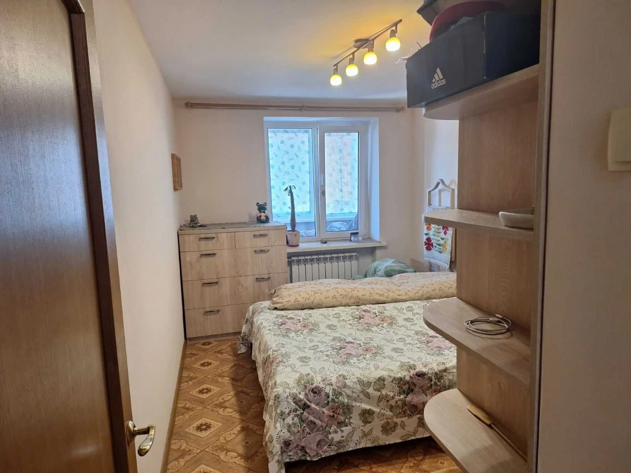 Продажа 4-комнатной квартиры Парк Победы, высотный кирпичный