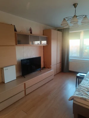 Продаж 1 км квартири в новобудові з усіма меблями та техніко