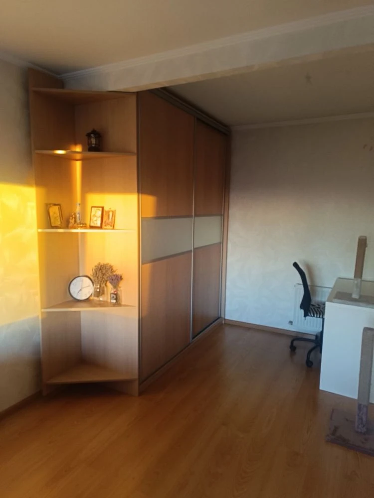 Продаж 1 км квартири в новобудові з усіма меблями та техніко