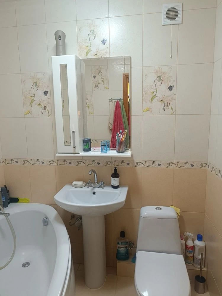 Продаж 1 км квартири в новобудові з усіма меблями та техніко