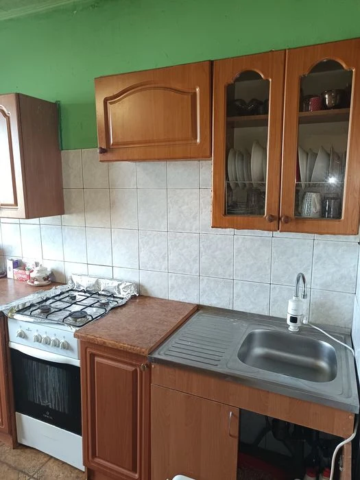 Продаётся 3 ком квартира Осипенковский микрорайон улица Зест