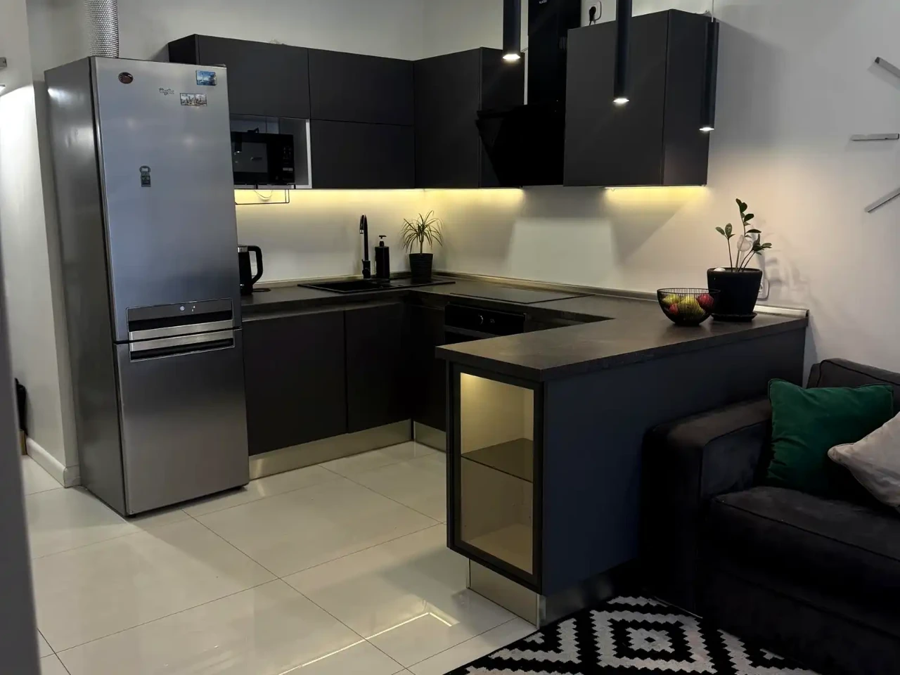 Оренда квартири 2-кімн. 50.7 м² 12/25 пов.