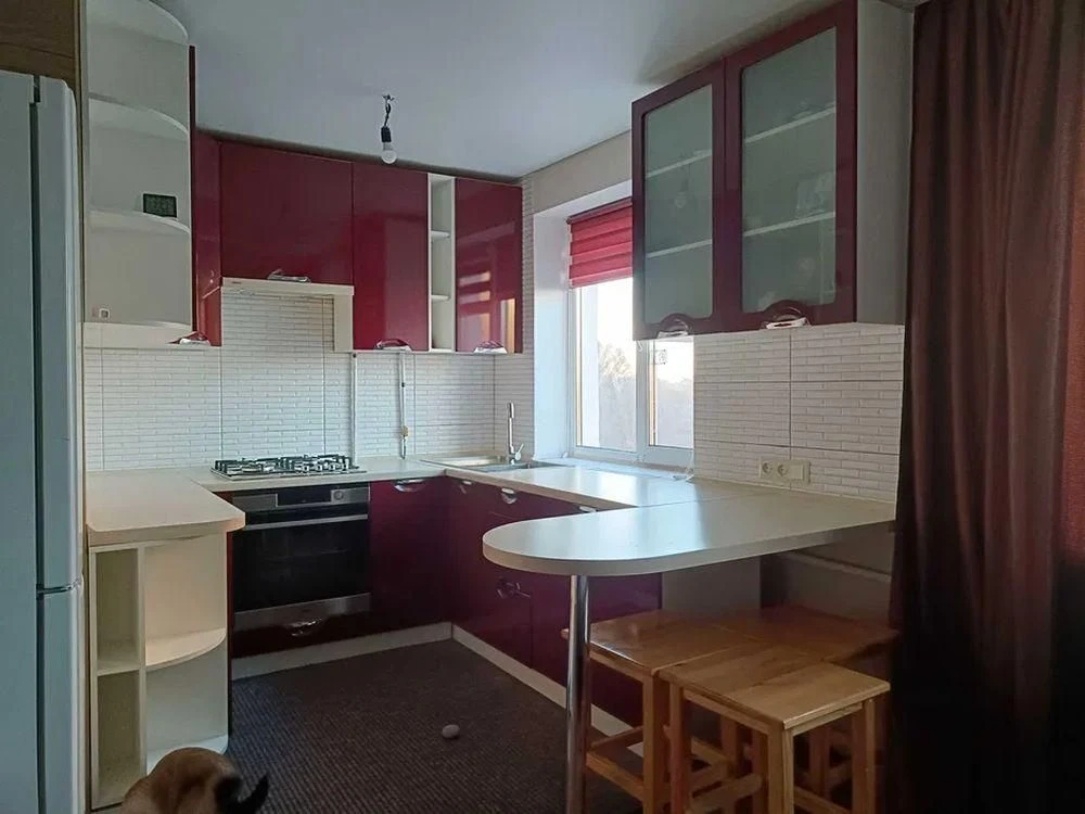 Продам 3-комн квартиру в районе Ковалевской Софьи ул.
