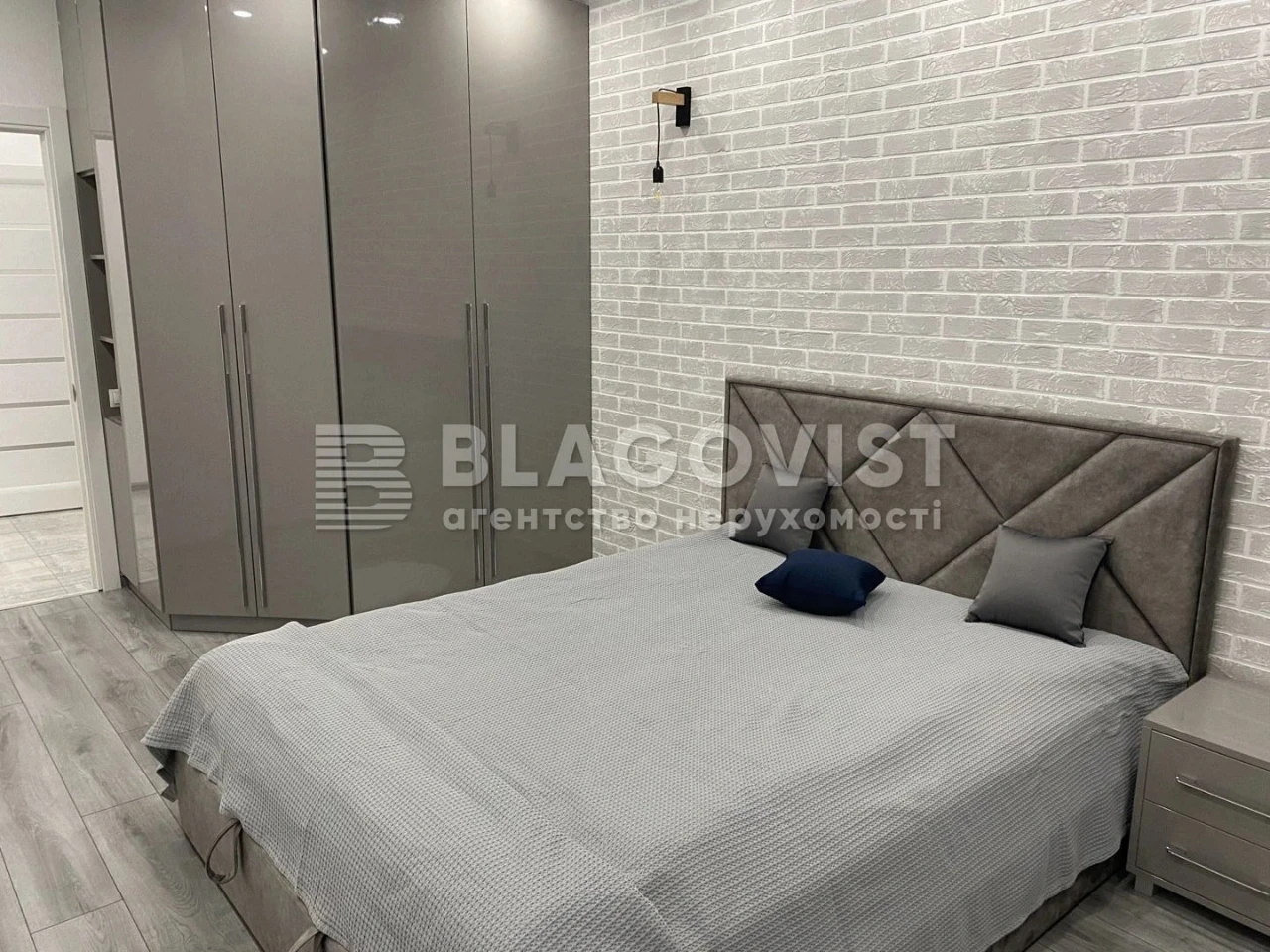 Продаж квартири вул. Ревуцького 40г в Києві / W-7467320