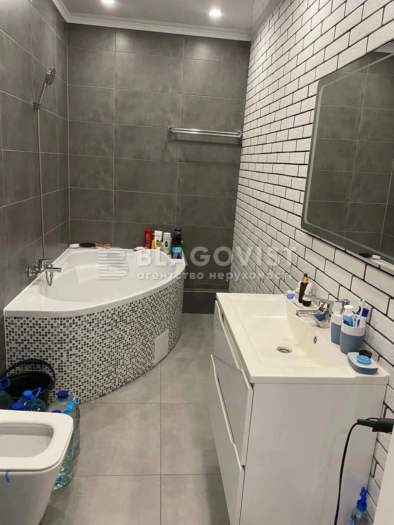 Продаж квартири вул. Ревуцького 40г в Києві / W-7467320
