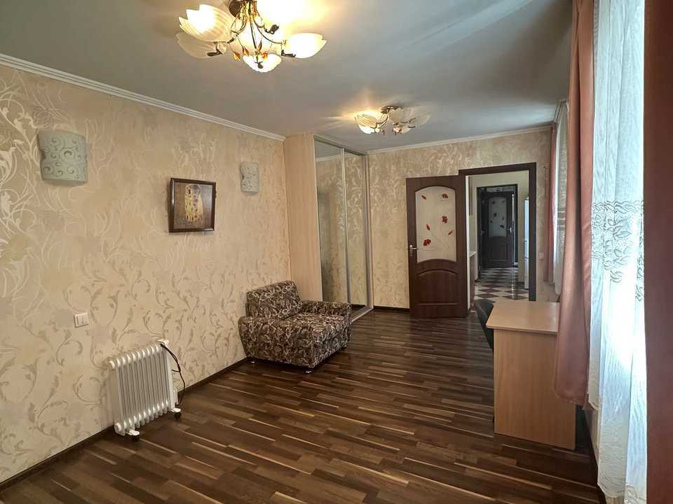 Будинок. Київ, Генерала Кульчицького вул.