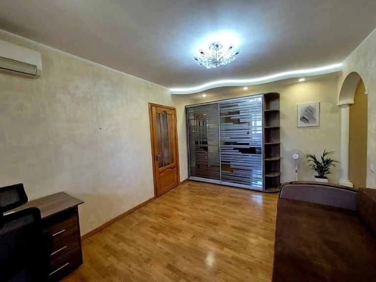 Продах 3 кімнатної квартири Адміральський проспект під Держп