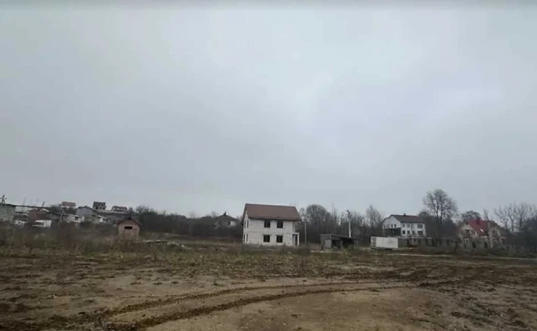 Земельна ділянка під забудову район Дубово