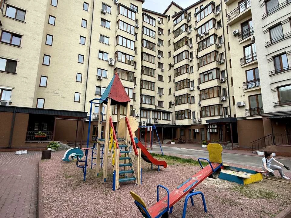 Квартира. Київ, Кирилівська вул.