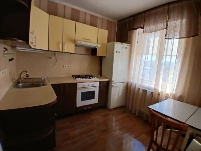 Оренда квартири вул. Братства тарасівців (Декабристів) 9 в К