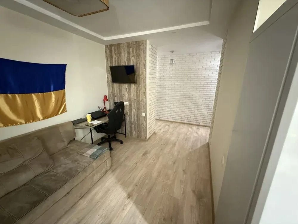 Продам 3-комн квартиру в районе Строителей(Юбилейный) ул.