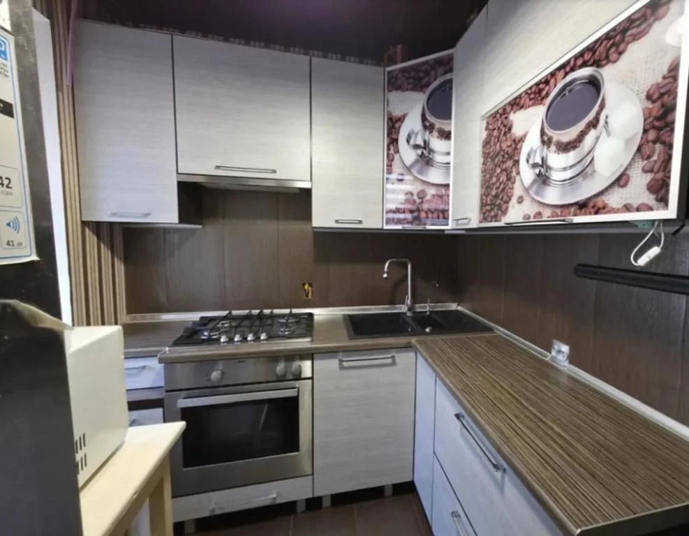 Продам 3-комн квартиру в районе Ковалевской Софьи ул.