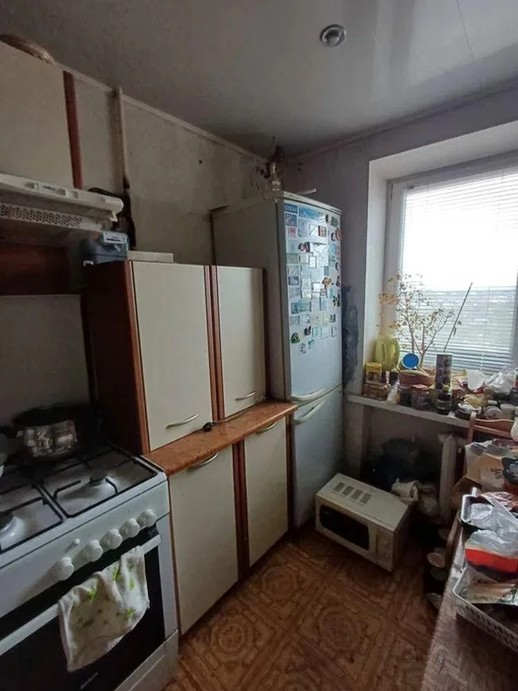 Продам 2-комн квартиру в районе Семафорная ул.