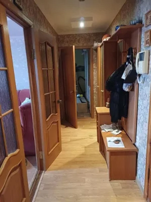 Продам 2-комн квартиру в районе Семафорная ул.