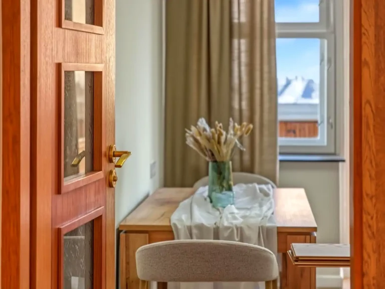 Оренда квартири 3-кімн. 77 м² 7/10 пов.