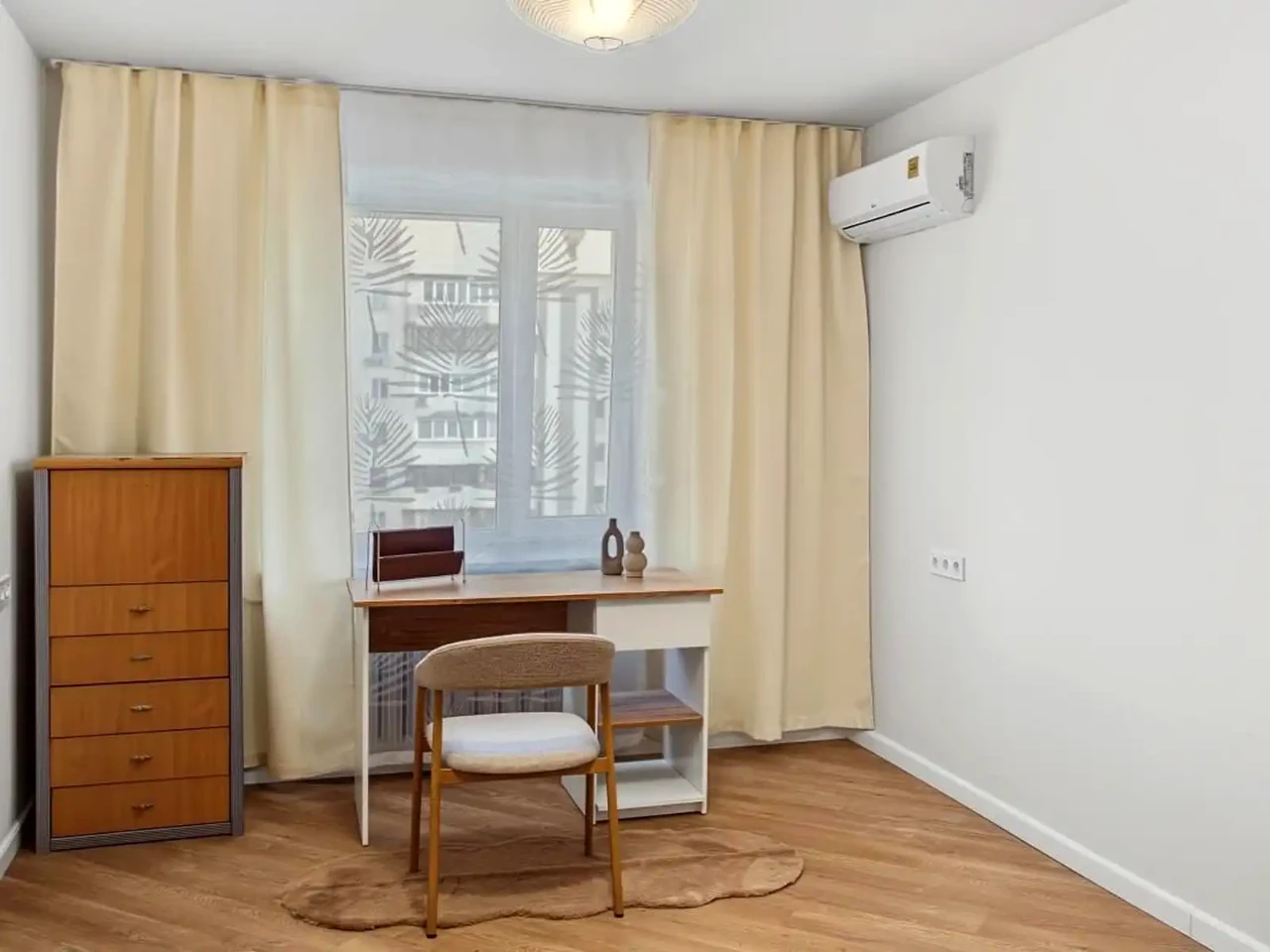 Оренда квартири 3-кімн. 77 м² 7/10 пов.