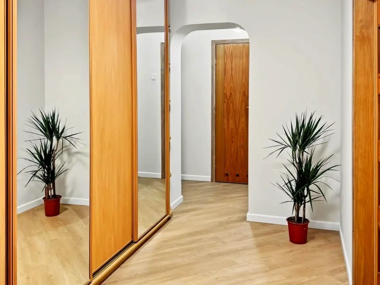 Оренда квартири 3-кімн. 77 м² 7/10 пов.