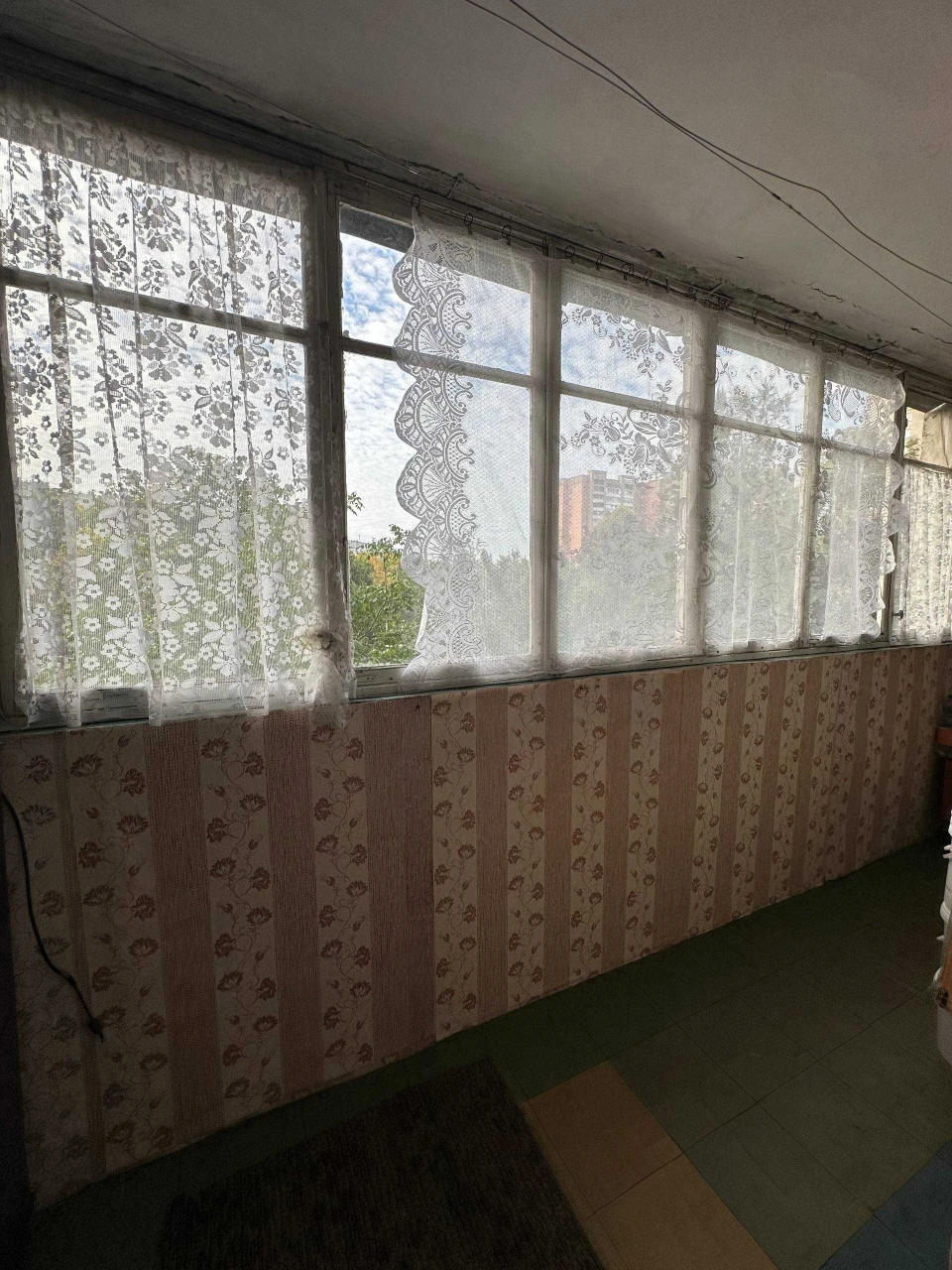 Продам 3к квартиру Тополь-1 Цегляний будинок Є генератор Гар