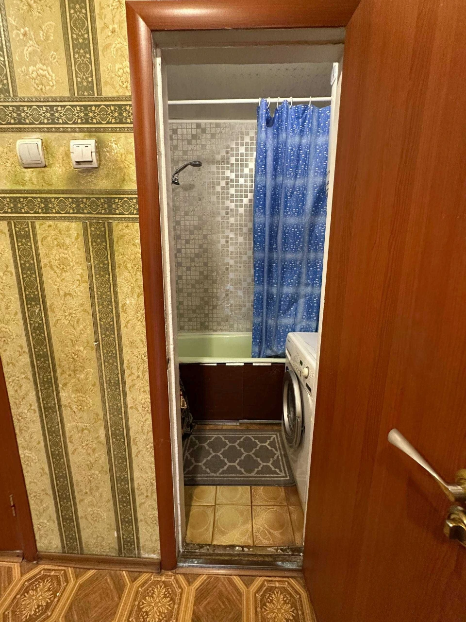 Продам 3к квартиру Тополь-1 Цегляний будинок Є генератор Гар