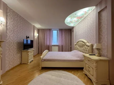 Квартира. Київ, Срібнокільська вул.