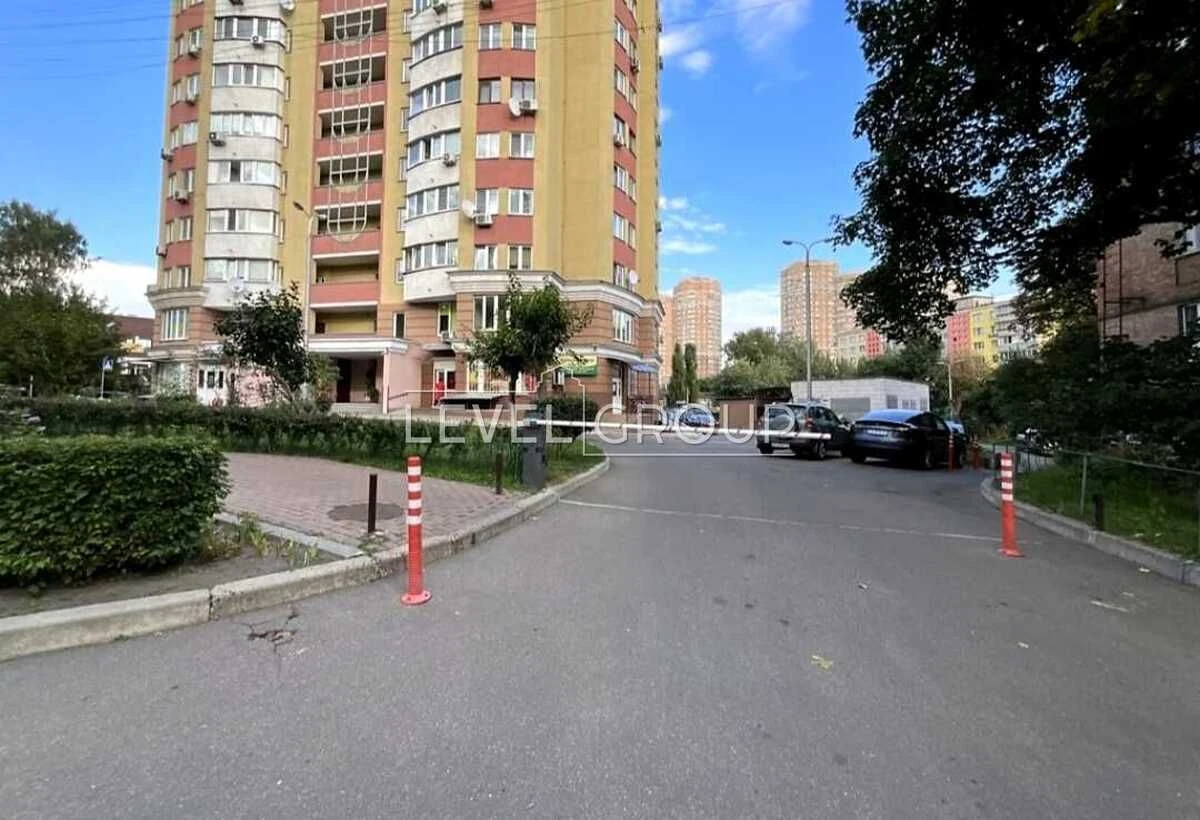2к Віктора Забіли 5 72м М Деміївська М Голосіївська