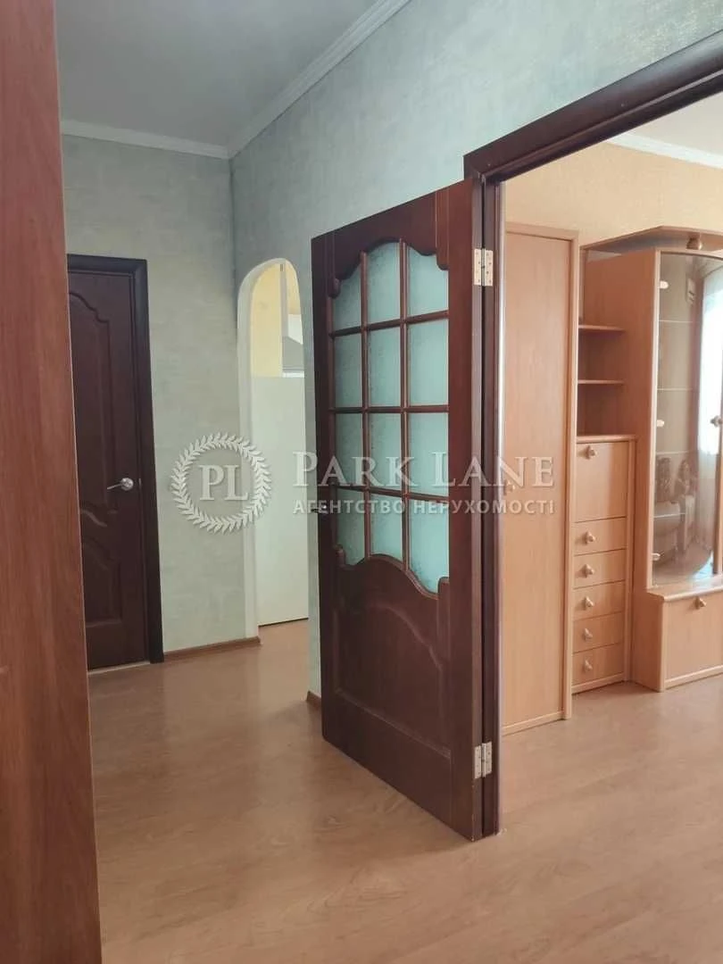 Продаж 1к квартири з ремонтом 44 кву м 10й пов Севастопольсь