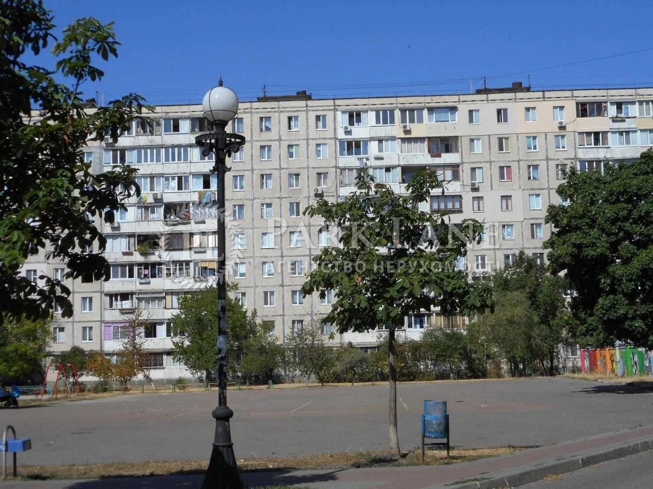 Оболонь Продаж 2к квартири з ремонтом 3й пов Озерна 10