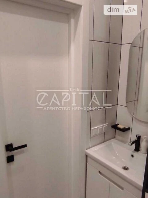 Продаж 1к квартири 42 кв. м на вул. Академіка Заболотного 1