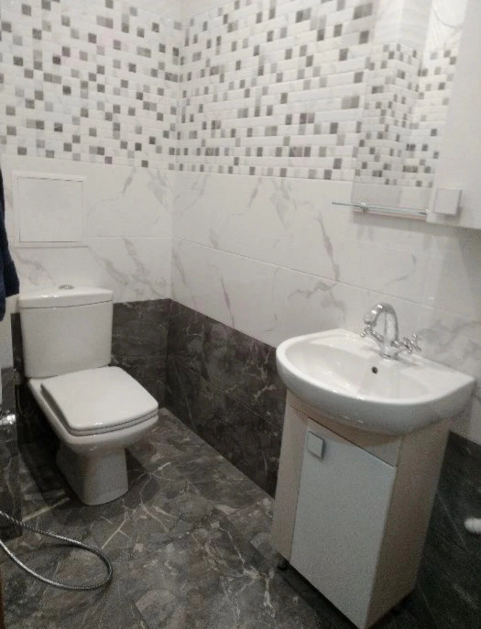 Продам 3- кімнатну квартиру 102 кв.м МЖК Інтернаціоналіст ЖК