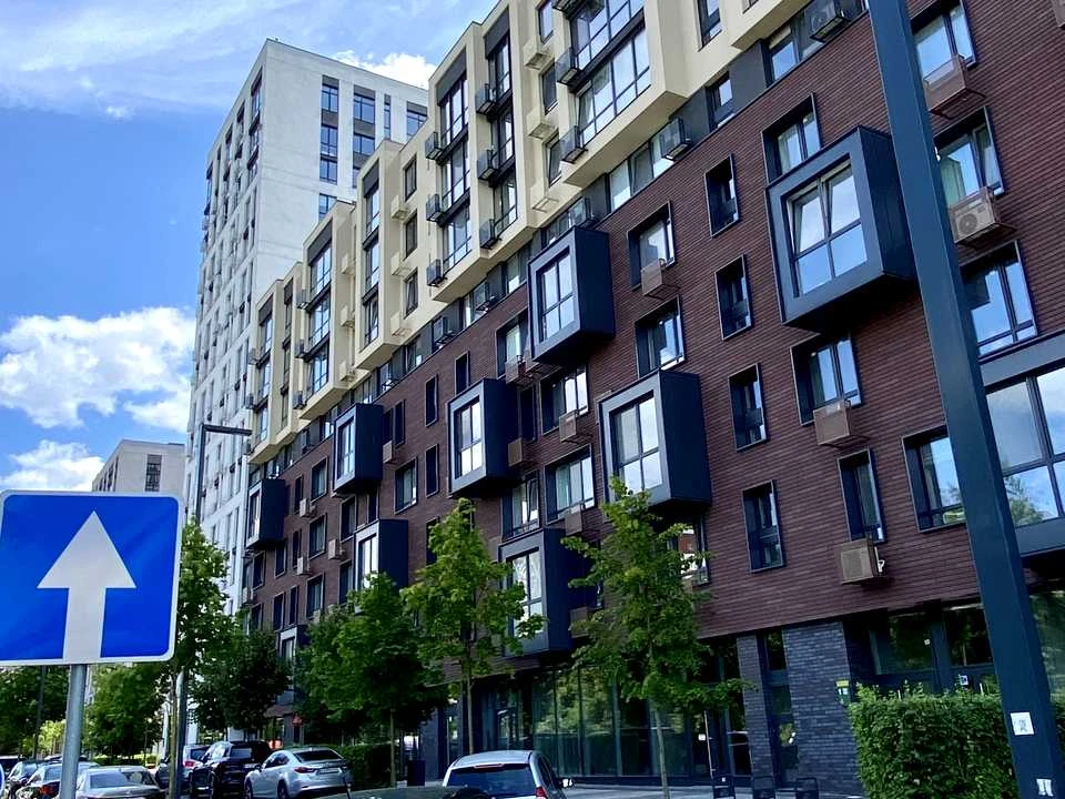 Квартира. Київ, Салютна вул.