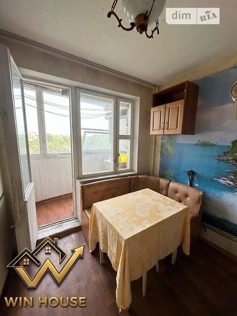 Sale of 1-room apartment 35.5 sq. m. on Akademika Glushkova Ave. 3