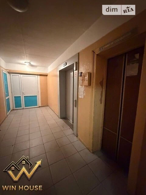 Sale of 1-room apartment 35.5 sq. m. on Akademika Glushkova Ave. 3