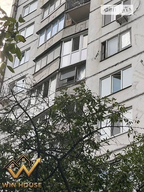 Sale of 1-room apartment 35.5 sq. m. on Akademika Glushkova Ave. 3