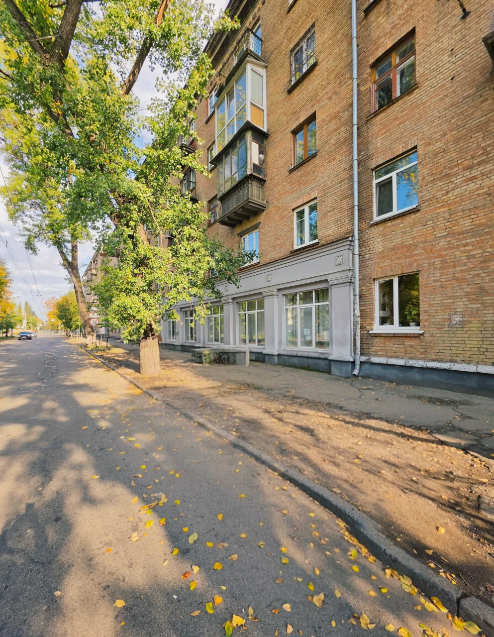 БЕЗ% Продаж частки двокмінтної квартири з газом в цегляному