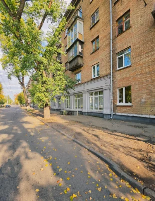 БЕЗ% Продаж частки двокмінтної квартири з газом в цегляному