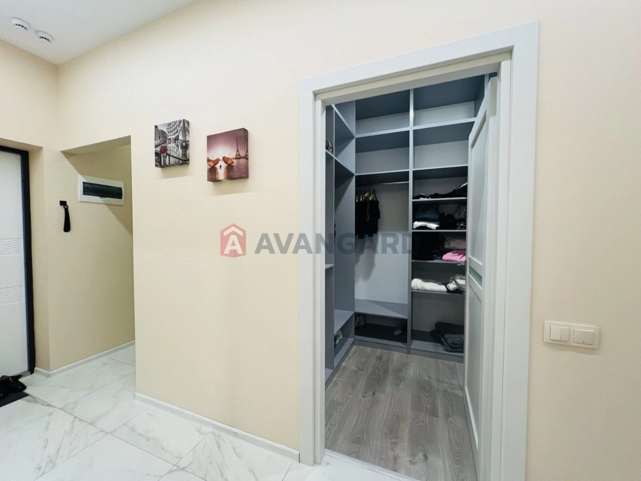 Продається затишна 2к квартира 64 м² з ремонтом та пано