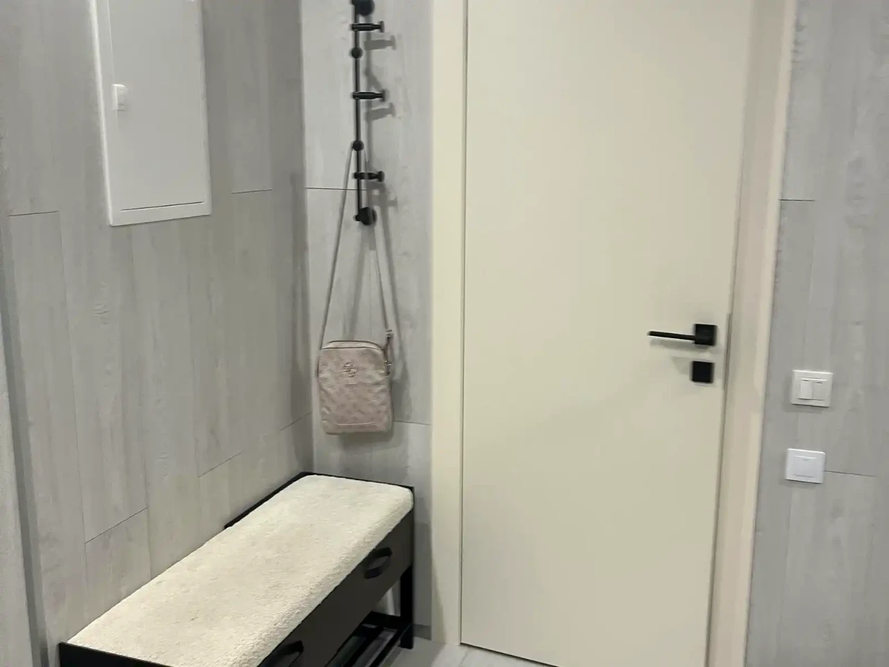 Продаж квартири 2-кімн. 68.7 м² 7/9 пов.